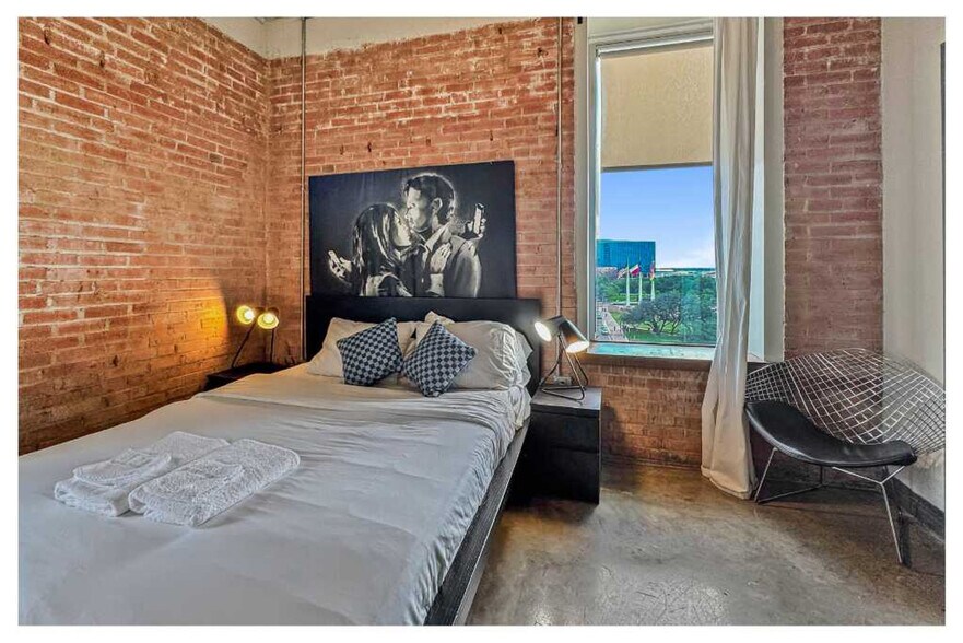 Building Photo - 555 Evergreen St