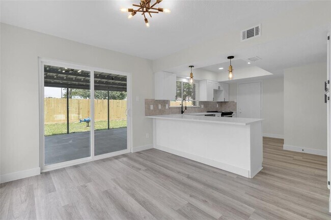 Building Photo - 18010 Santolina Ln
