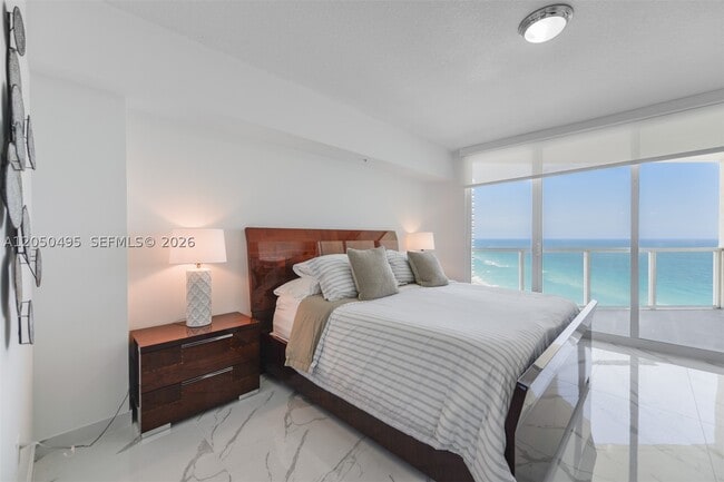 Building Photo - 16699 Collins Ave