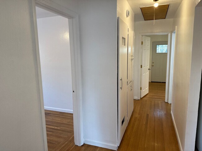 Building Photo - EPIC REA - Spacious 3BR/2BA House - Renovated - Updated Kitchen - Castro Valley