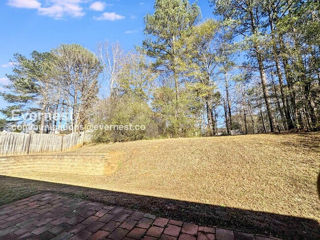 Building Photo - 2768 Summit Pkwy SW