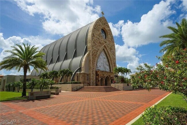 Building Photo - 5051 Florence Dr