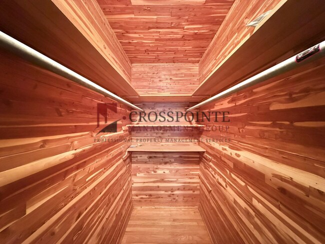 Building Photo - Charming 3 Bedroom, 2 Bathroom Home!