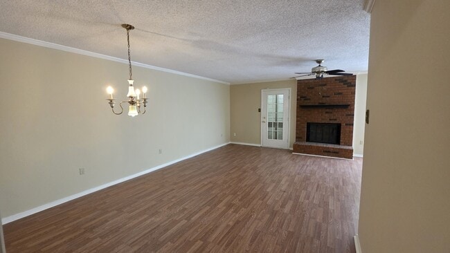 Building Photo - 3089 S Wesley Ct