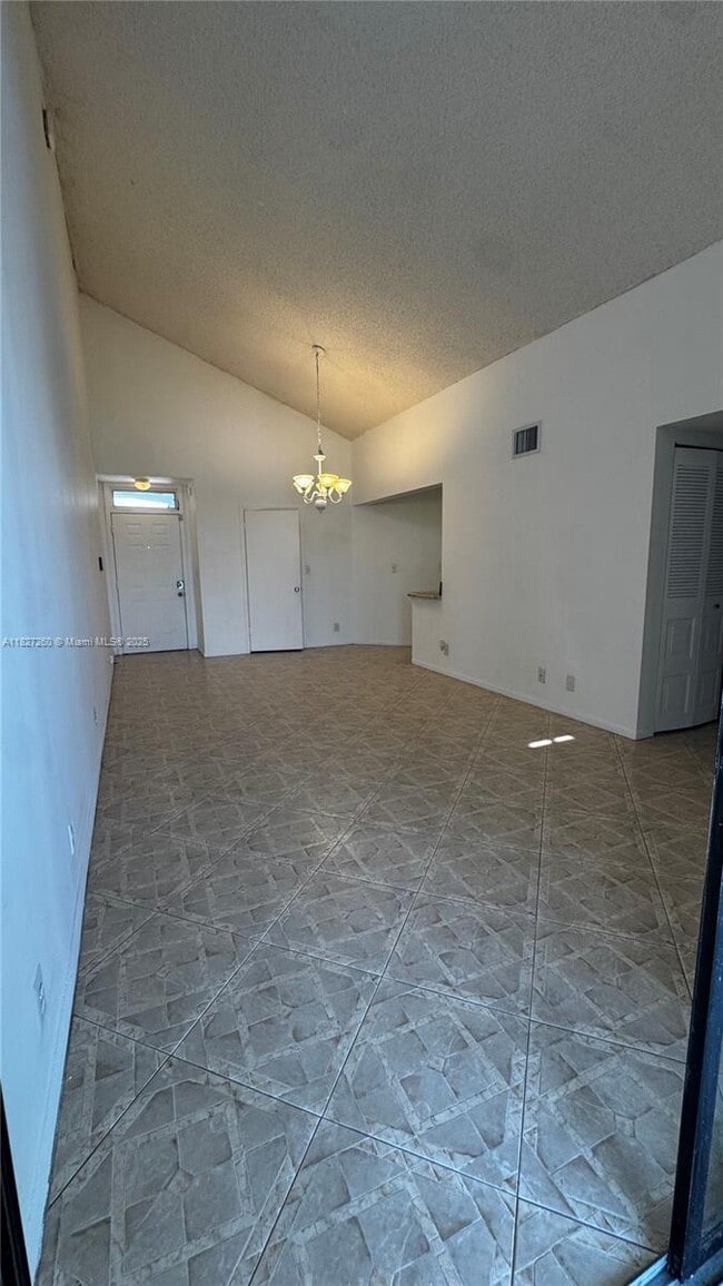Building Photo - 212 Lake Pointe Dr