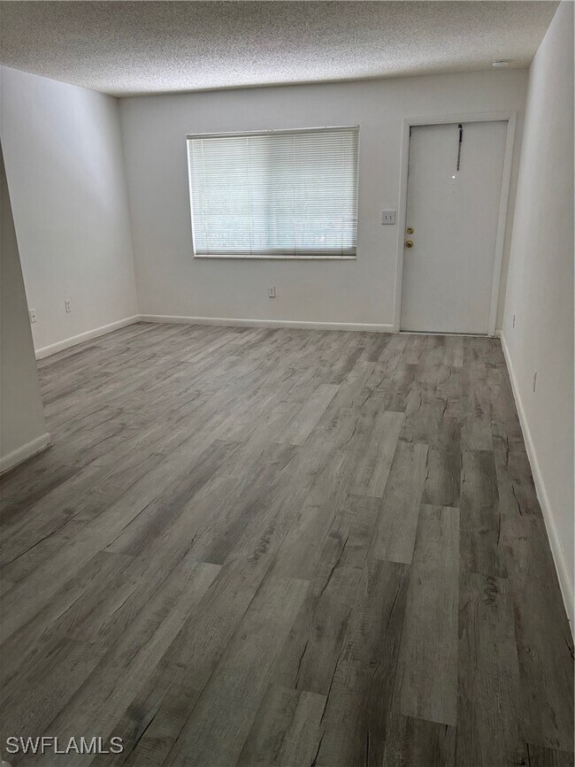 Building Photo - 3250 10th St N