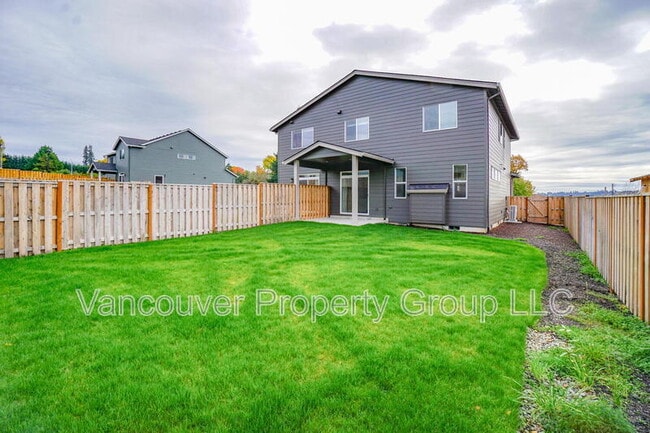 Building Photo - 2217 E Juniper Cir