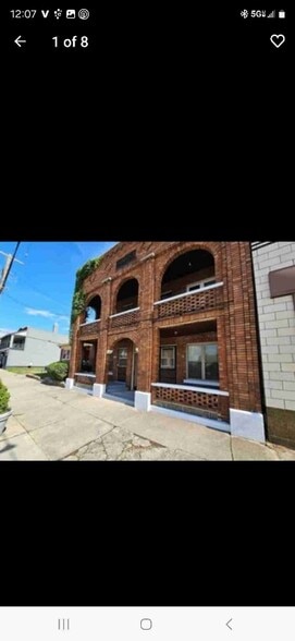 Primary Photo - 1734 E 3rd St