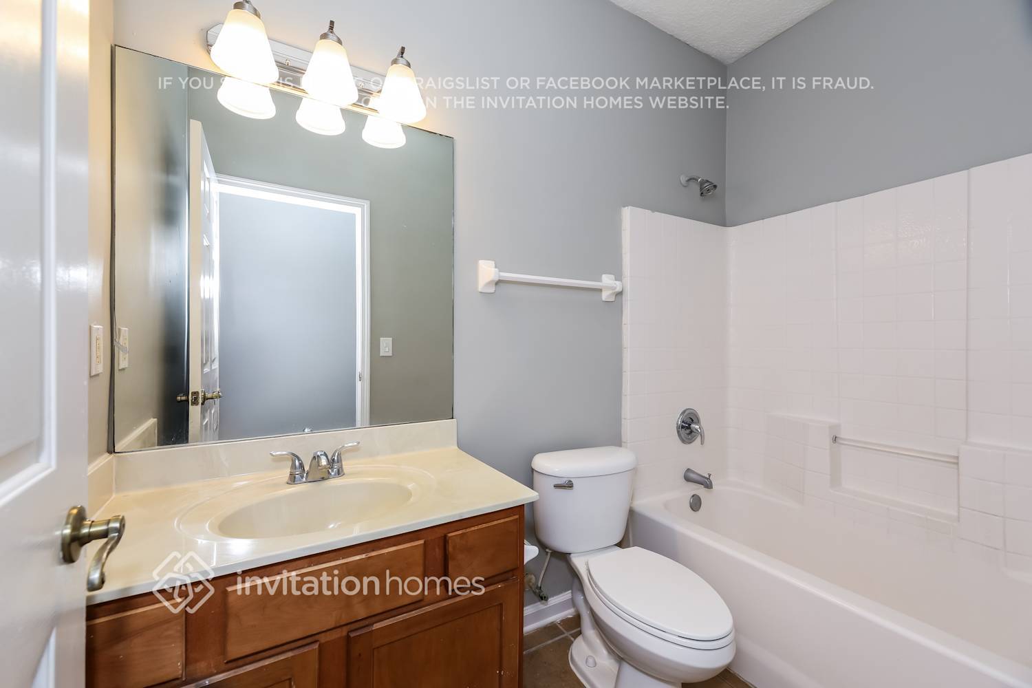 Building Photo - 13743 Devan Lee Dr E