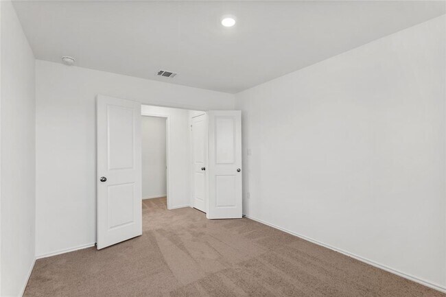 Building Photo - 110 Miglia St
