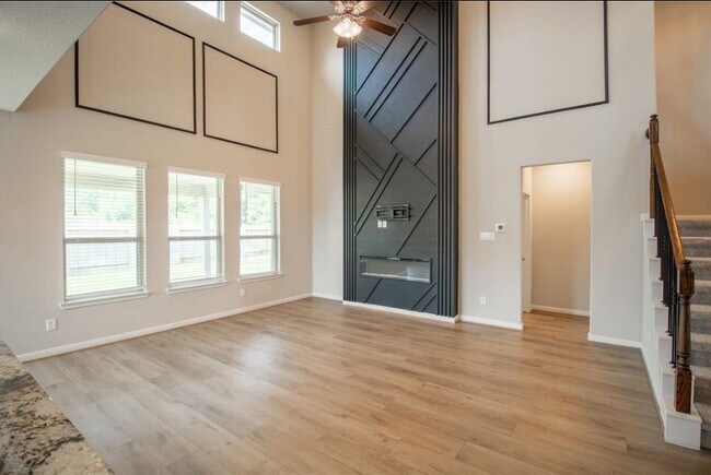 Building Photo - 21449 Kings Guild Ln