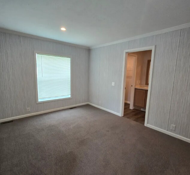 Building Photo - 509 Elmwood Ln