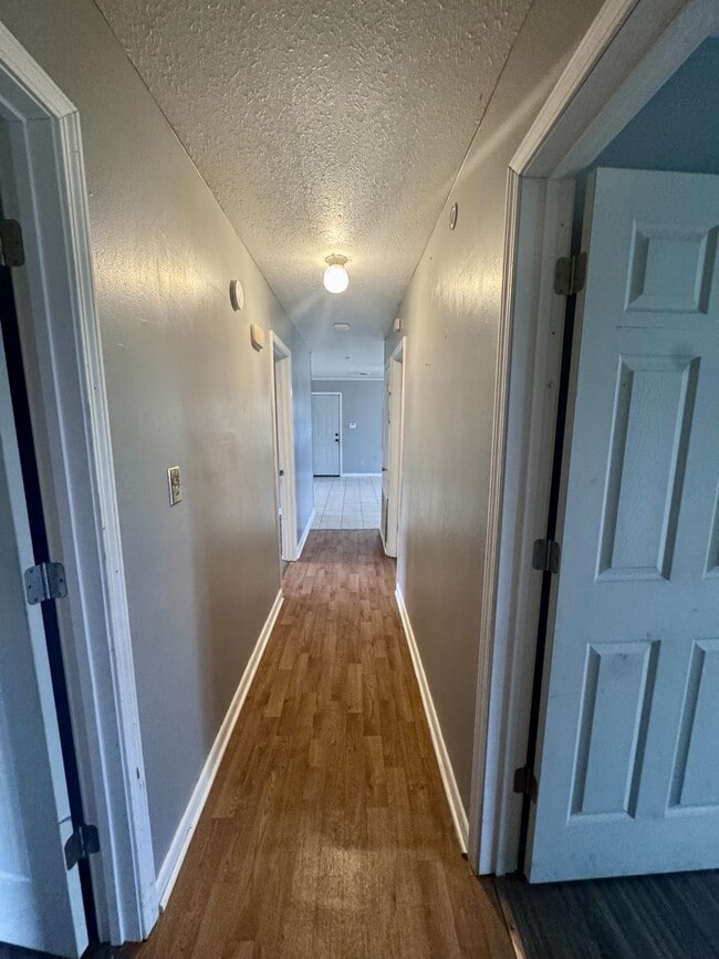 Building Photo - 465 N Broadway St