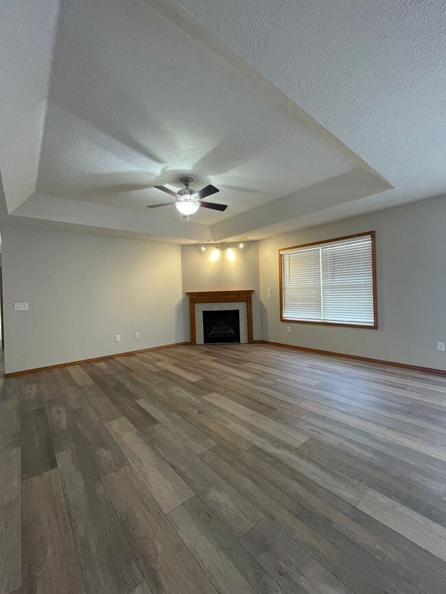 Building Photo - Executive Rental Nestled in Mulberry Ridge Ozark