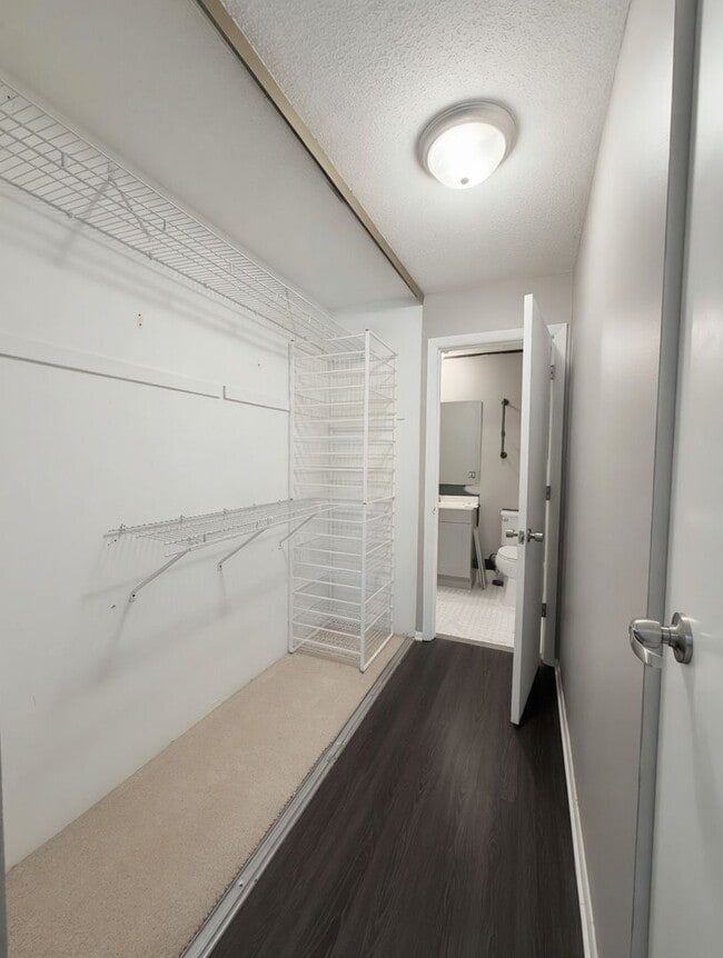 Building Photo - Freshly Updated, Stylish 2 bed 2 bath Condo in Bloomington Includes 2 Heated Parking Spaces!