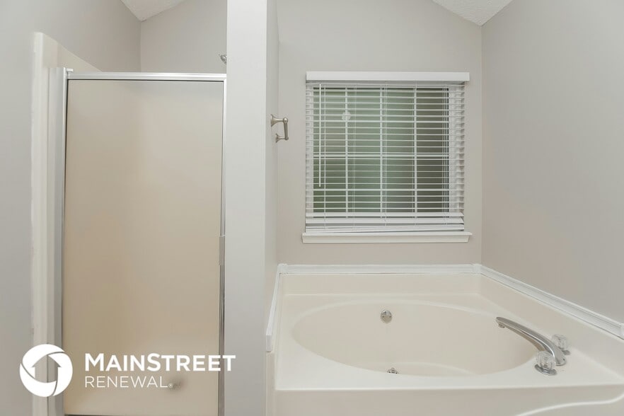 Building Photo - 5038 Hyacinth Ln