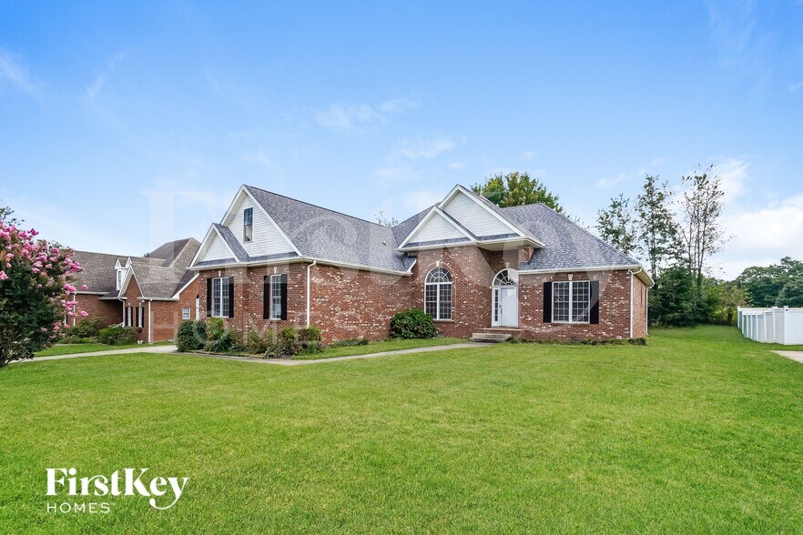 Building Photo - 3146 Southpoint Dr