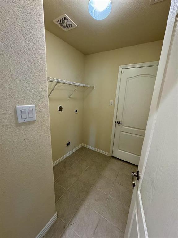 Building Photo - 30111 Twisting Springs Dr