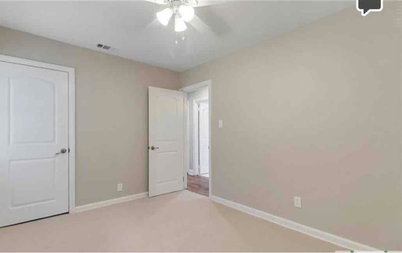 Building Photo - 7 Brookview Dr