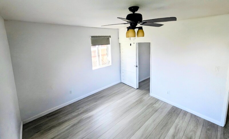 Building Photo - 365 Elkwood Ave