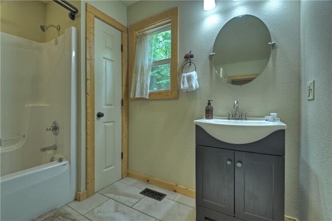 Building Photo - 298 Spindrift Ct