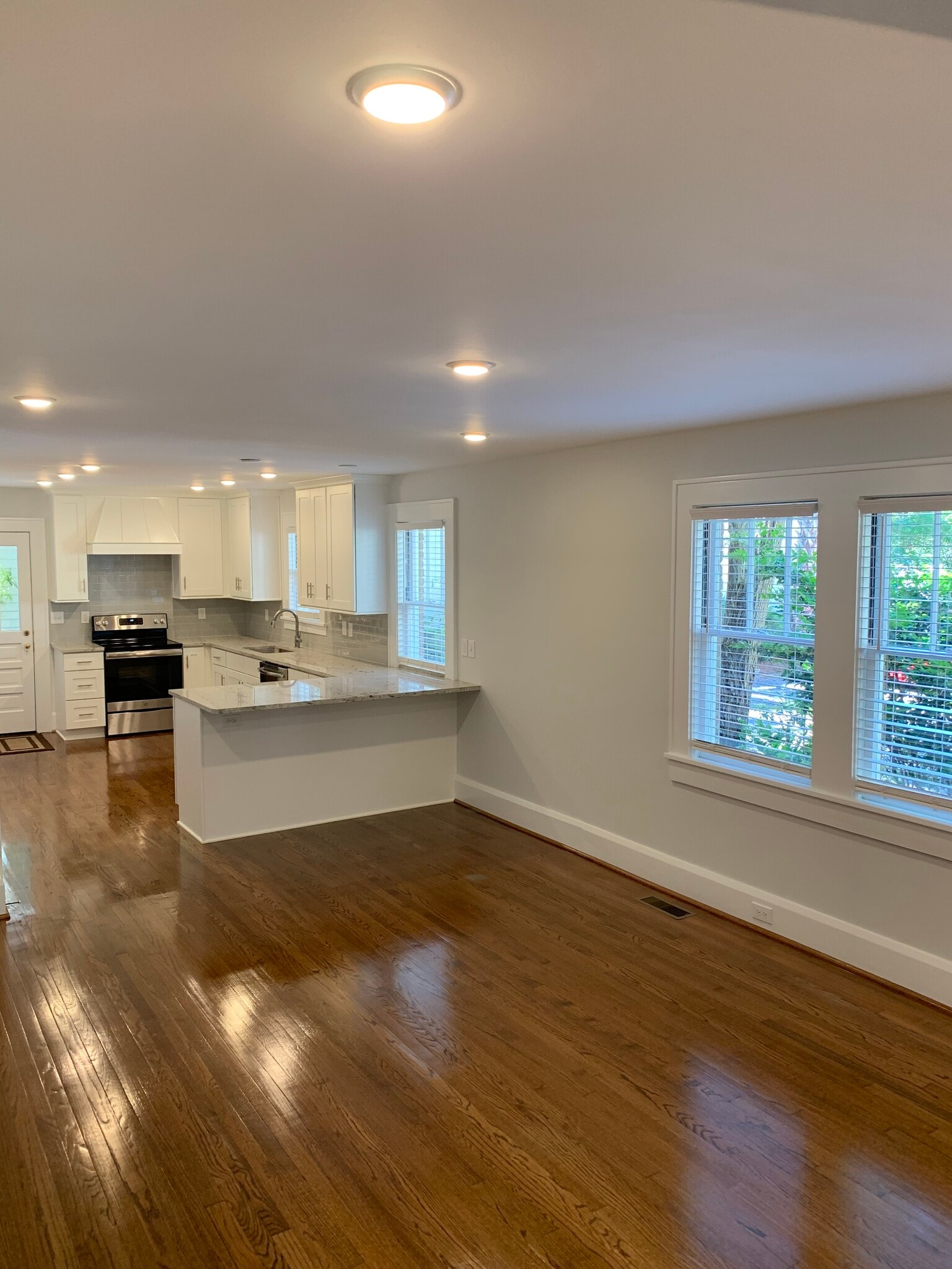 Building Photo - 41 A Smith St