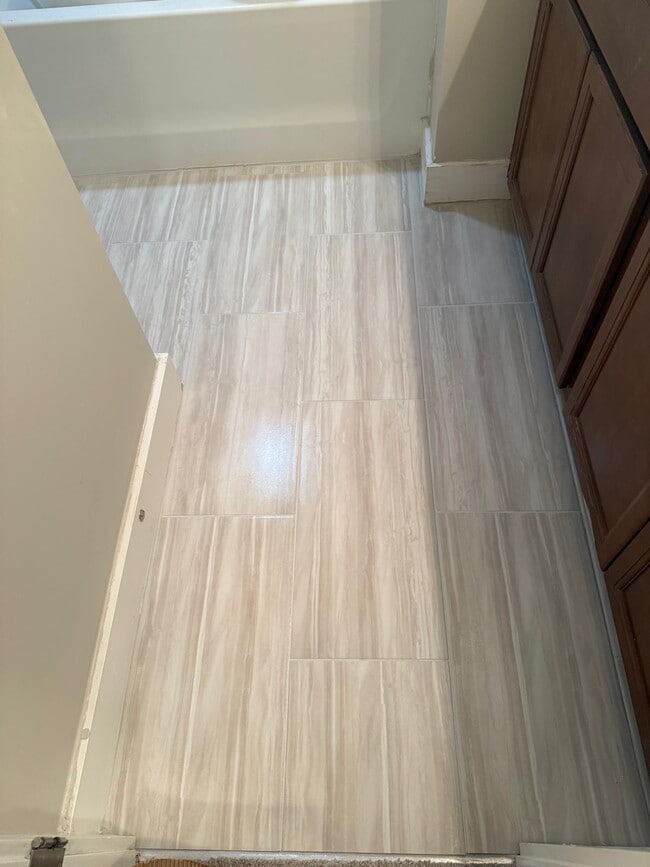 Building Photo - 349 Hague Dr