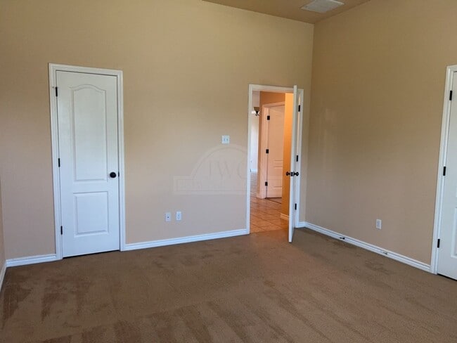 Building Photo - 4905 Autumn Valley Dr