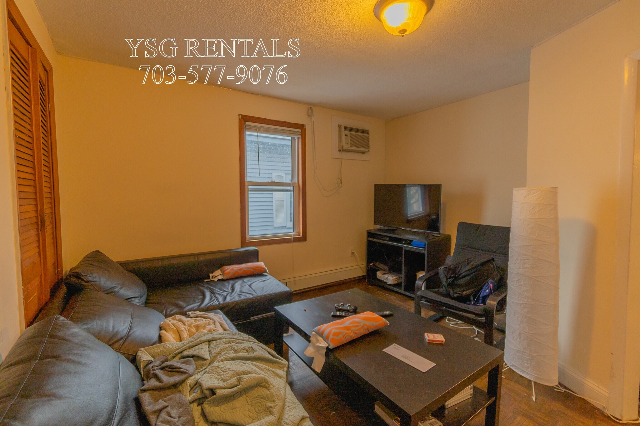 Building Photo - 260 Columbia St