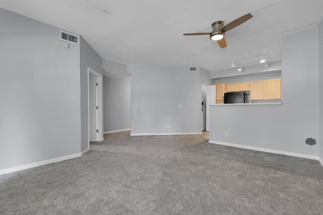 Building Photo - $1,450.00, Spacious 2-bedroom, 1 bath Cond...