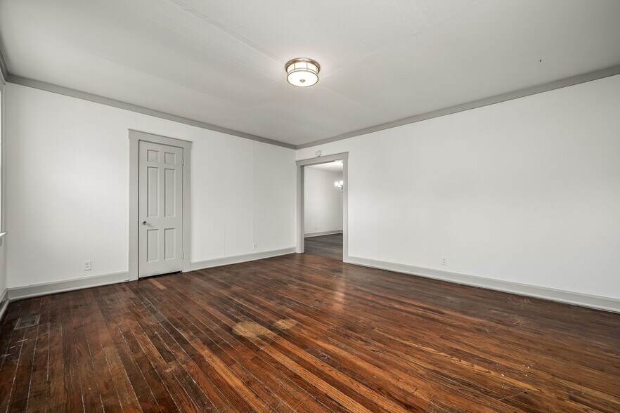 Building Photo - 308 1st Ave