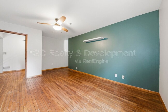 Building Photo - 938 Canterbury Dr