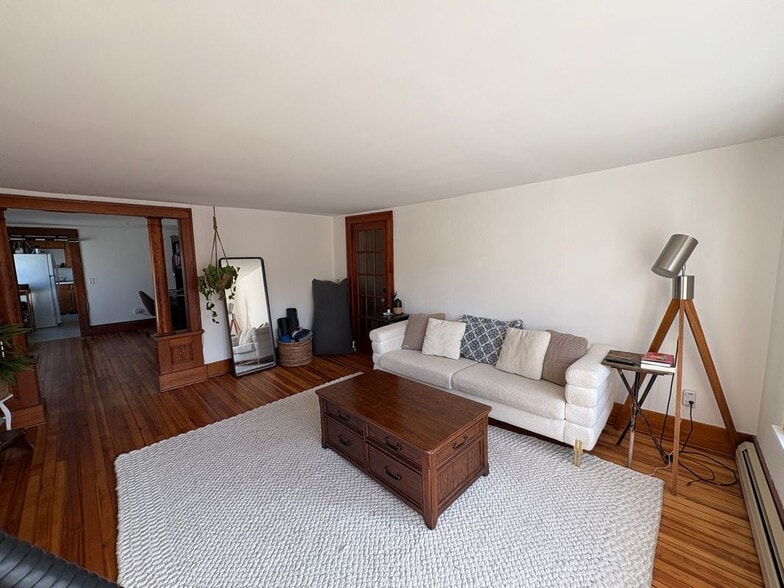 Building Photo - 3729 New York 43-2nd floor