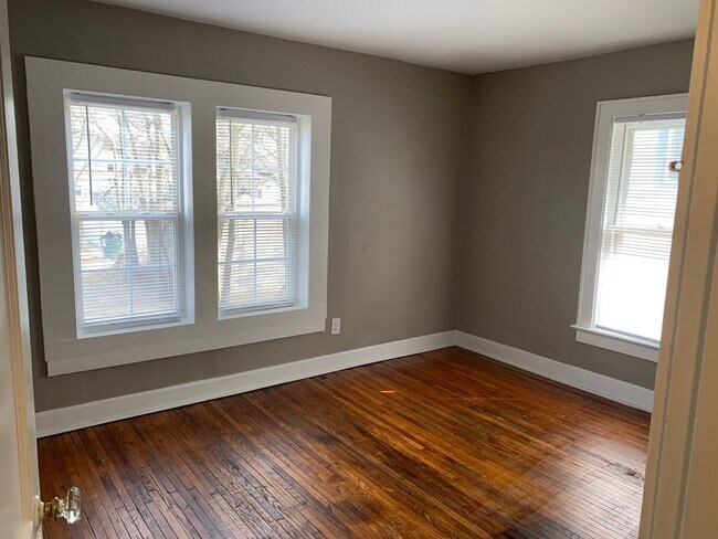 Building Photo - 1094-96 S. Ohio Ave