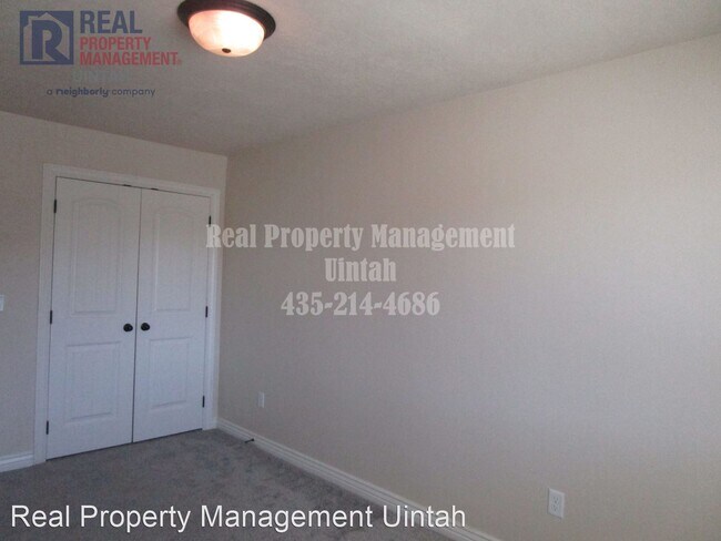 Building Photo - 3 br, 2.5 bath House - 407 E Gray Fox Lane