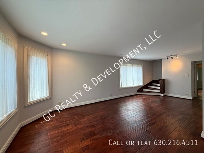Building Photo - 4120 N Overhill Ave