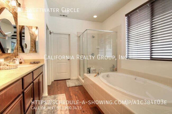 Building Photo - 31720 Sweetwater Cir