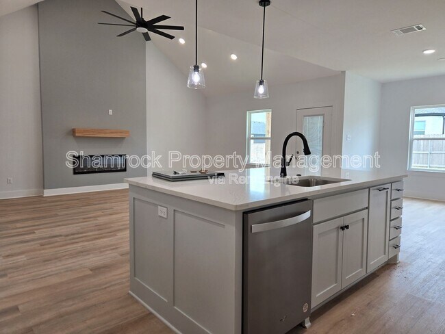 Building Photo - 9900 Ridings Dr