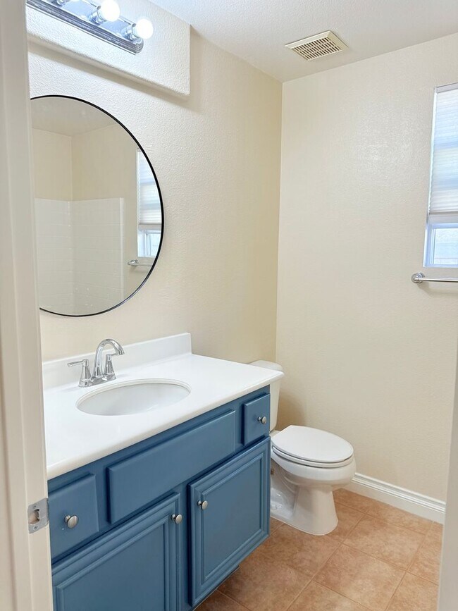 Building Photo - Executive 4 Bedroom Home for Rent