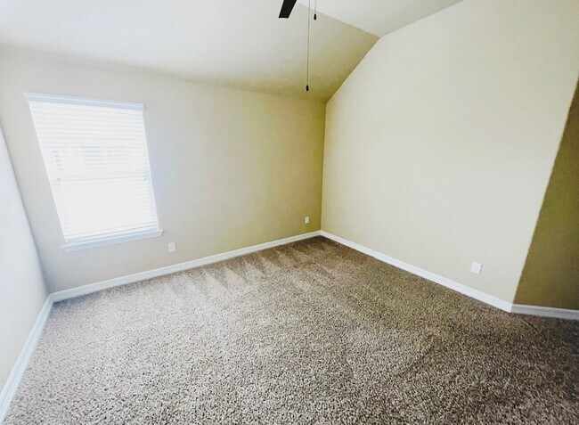 Building Photo - 24518 Ali Creek Ct