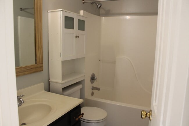 Building Photo - Great Rental Available in Chesterfield