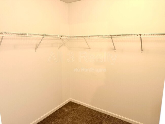 Building Photo - 231 Baywood Crossing