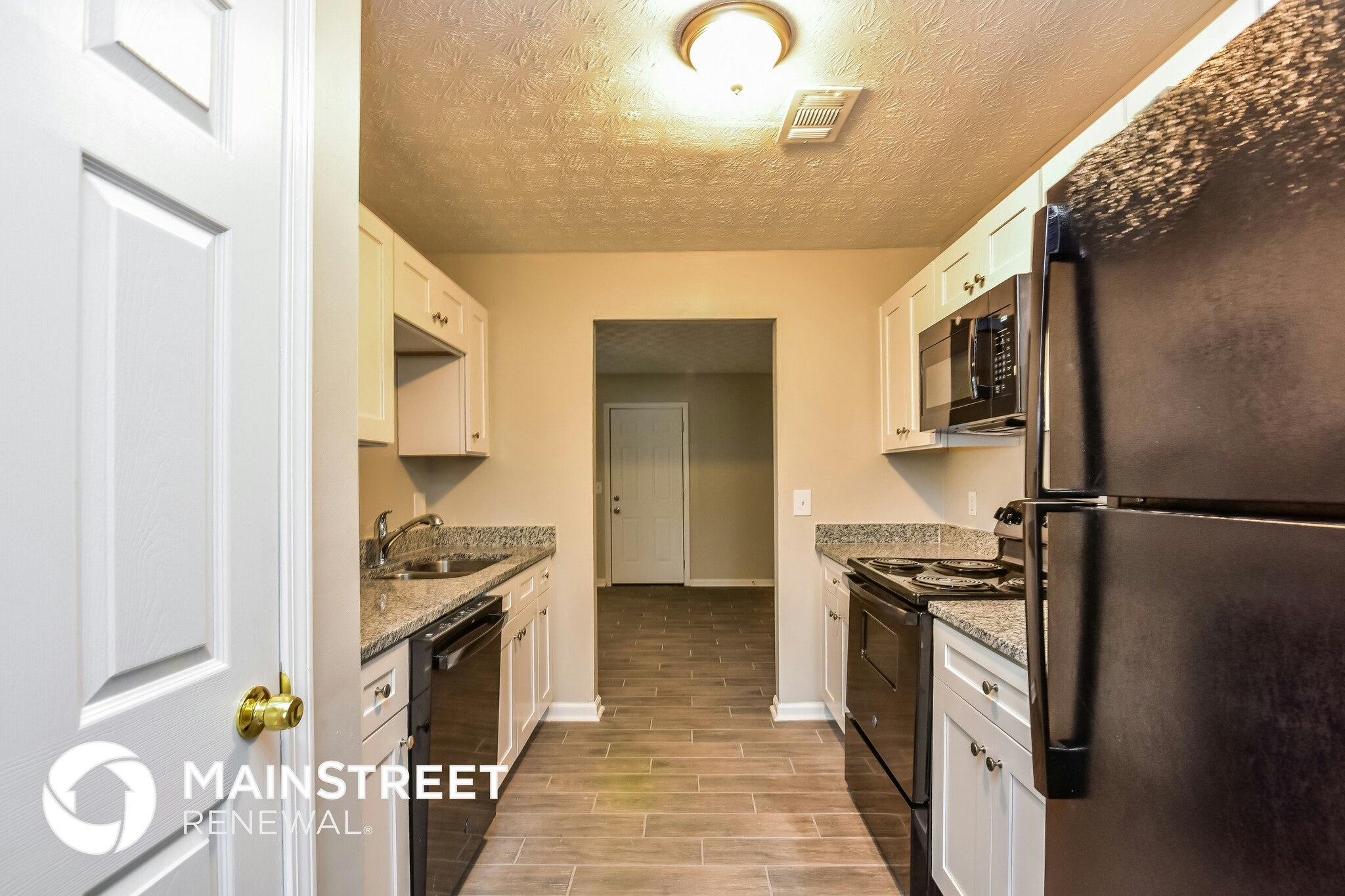 Building Photo - 5811 Strathmoor Manor Cir