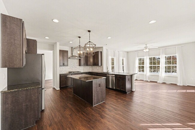 Building Photo - Luxurious Living Lewis Style: A Spacious 5-Bedroom Home with Modern Elegance