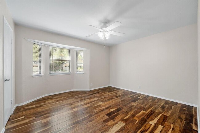 Building Photo - 6806 Edinburgh Cove