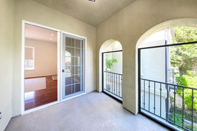 Building Photo - Three bedroom located in Newport Coast com...