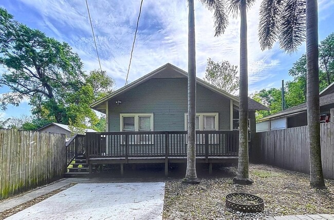 Building Photo - 1/1 in Central Lakeland with a great side ...