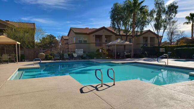 Building Photo - Downstairs Condo Near Summerlin