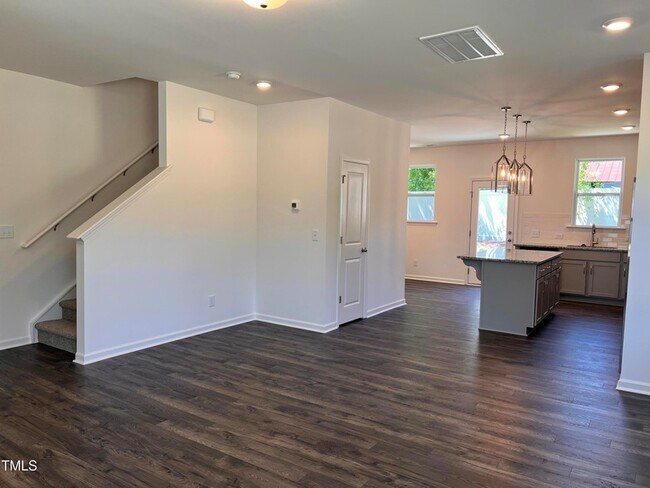 Building Photo - 52 Camel Crazies Pl