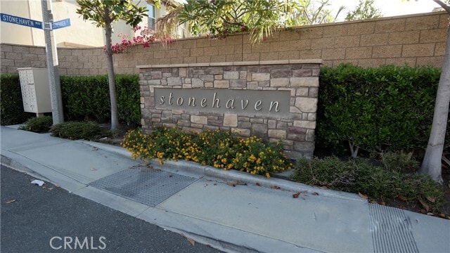 Building Photo - 6171 Stonehaven Ln